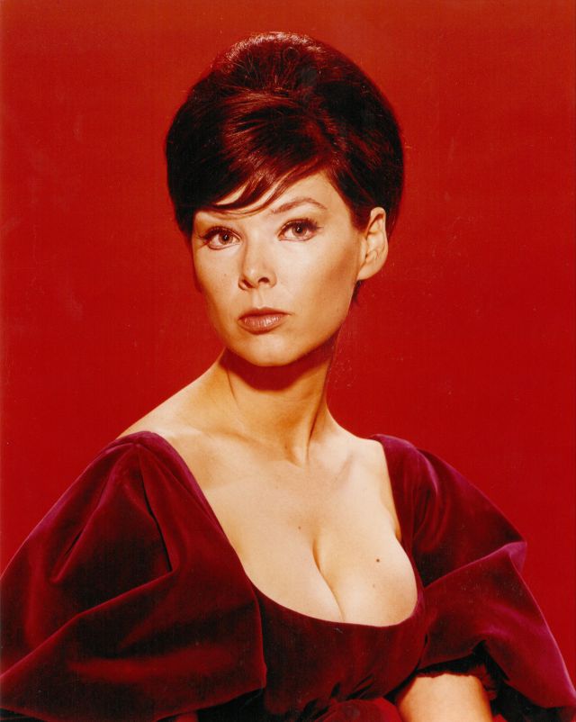 Yvonne Craig